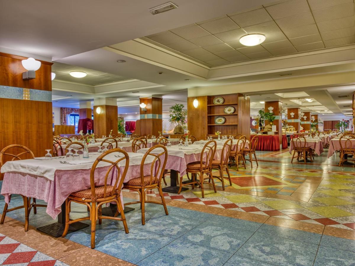 Hotel Caesar Palace Giardini Naxos Eksteriør bilde
